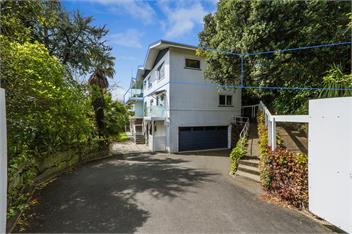 Kimberley Three - Nelson Waterfront Penthouse Apartment - Nelson