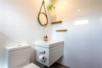 NEW Sunny Family Friendly home with SPA near everything - Waiheke
