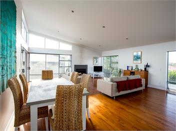 Waikanae Retreat (Bachcare) - Waikanae Beach