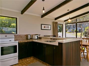 Acacia View at No. 3 (Bachcare) - Acacia Bay