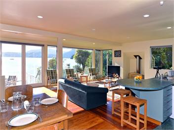Ngaire's Haven (Bachcare) - Mahau Sound