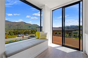 Karearea Views (Bachcare) - Wanaka