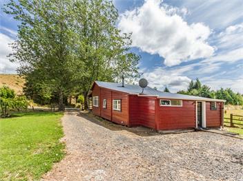 The Red Rooster Cottage - Raurimu