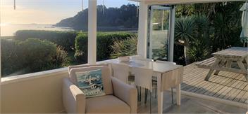 Blue Berry Bach - Stunning beach front location - Hihi