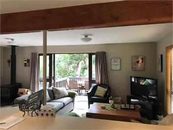 "Slice of Paradise"- Modern Colonial Styled holiday home - Akaroa