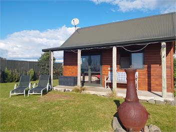 Pahoia Beachfront cabins. Absolute beachfront - Tauranga