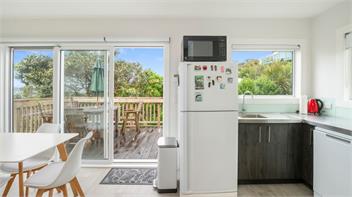 Pohutukawa Paradise (Bachcare) - Martins Bay