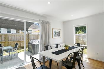 Contemporary Comfort (Bachcare) - Masterton