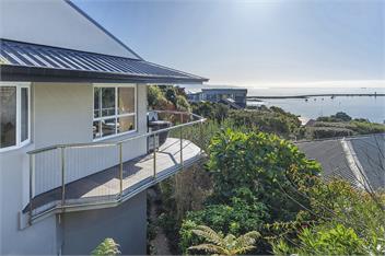 Lighthouse Vista - Nelson