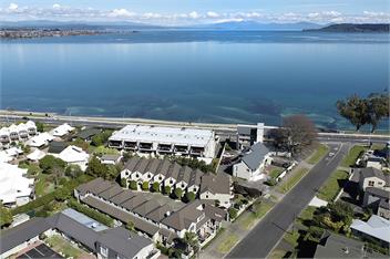 Taupo Central Apartment - 2 Bdrm, So close to LAake & Town - Taupo