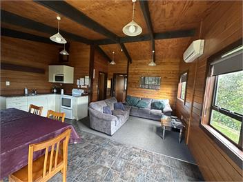 Egmont Downs - Totara Lodge - New Plymouth