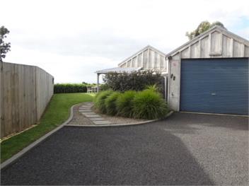 "PAPAMOA COUNTRY COTTAGE" - Rd7 Te Puke