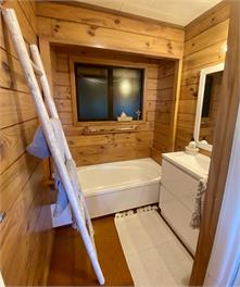 Bazza's Beach House - Great Barrier Island