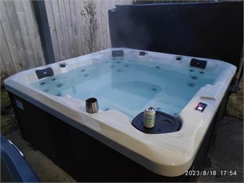 Macks Alpine Chalet with Spa Pool, Bike Shed, Big Heat Pump, Carport - National Park Village
