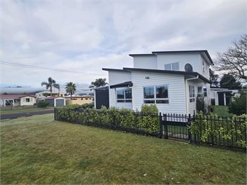 ATTRACTIVE GETAWAY ON AICKIN-200 AICKEN ROAD  - Whangamata