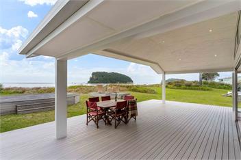 Seaview Escape - Beachfront Whangamata - Whangamata