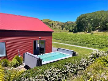 Four Bedroom Villa - Napier