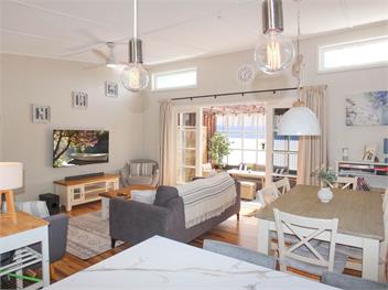 Snapper Bach (Bachcare) - Foxton