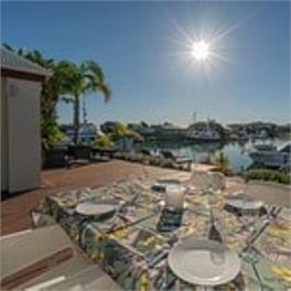 Hosts on the Coast Boost Morale on the Canal - Whitianga