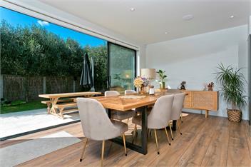 Luxurious living - 250m direct walkway to Omaha Beach - Auckland