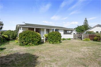 Coastal Drift (Bachcare) - Waikanae