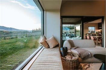 Ranger's Retreat | Stunning Mountain Views | Rural Location | Outdoor Fireplace - Wanaka