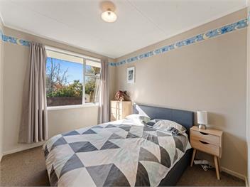 The Bay Breeze Retreat (Bachcare) - Taupo