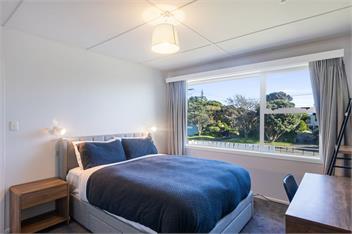 The Beach Base (Bachcare) - Paraparaumu Beach