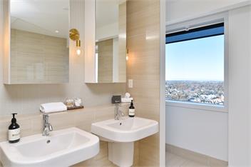 Pacific Horizon • Luxury Sky Suite • 19th Floor - Bookahome - Chirstchurch