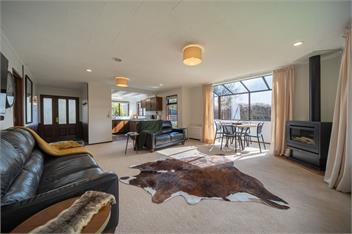 Matai by the Lake (Bachcare) - Te Anau