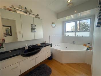 NEW TO THE HOLIDAY MARKET - Waihi Beach