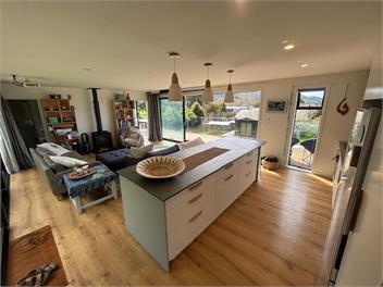 Modern Coastal Retreat - Marahau