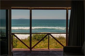 Poppy's Beach House (Bachcare) - Whangapoua