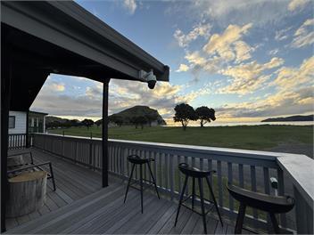 Waterfront Beach House  - Mahia 