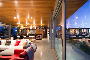 Kina Retreat - Main House with Pool Access -