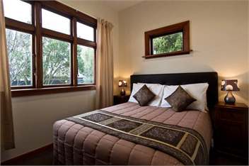 Clarence Cottage - (Christchurch City and Country Cottages) - Christchurch