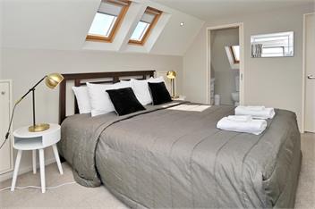 Regents 94B - Stylish and Modern - Christchurch