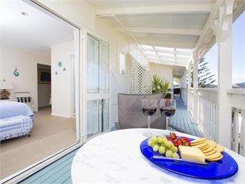 The Beachcomber B&B room - Mangawhai Heads