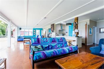 Ohiwa Kiwi Bach- Jacks Place - Ohiwa