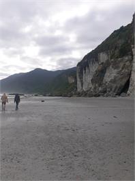 The Blue Bach 12 Mile Coast Road Motukiekie - Greymouth