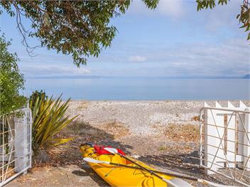 Lake Edge Cottage (Bachcare) - Waitahanui