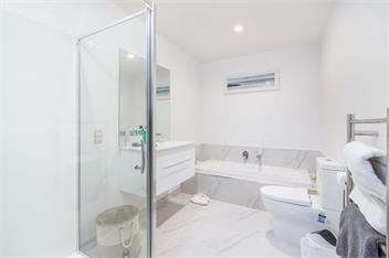 Restful in Riccarton (Bachcare) - Christchurch