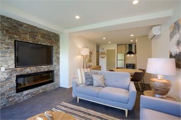 Lake View Villa (Bachcare) - Queenstown