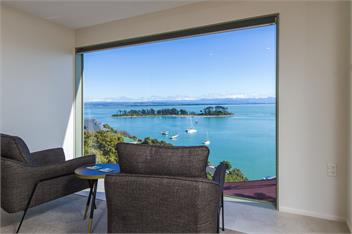 'Harbour View - Two' - Nelson Waterfront Apartment - Nelson