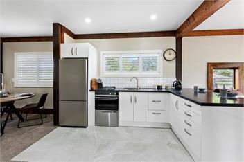 The Olde Store (Bachcare) - Hunua