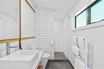Lake Terrace Lodge - Award Winning Luxury Home - TAUPO