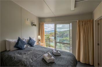 Lushingtons Bay (Bachcare) - Akaroa