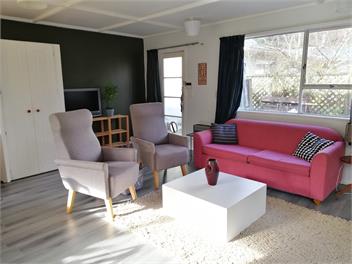 The Rabbithole Guesthouse - Upper Hutt