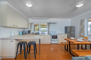 Poppy's Beach House (Bachcare) - Whangapoua