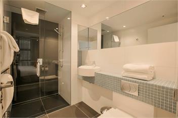 2BR/2BA Terrace Apt - Great Location & Amenities - Queenstown